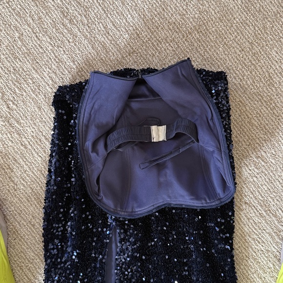 Absolutely Stunning Navy Strapless Sequined Long Gown - Picture 4 of 6